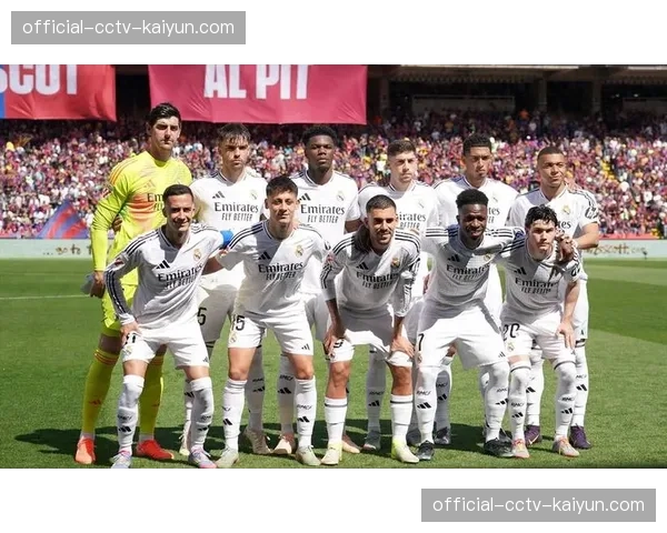 新一代中场指挥官崛起：盘点欧冠八强战中表现出色的年轻中场