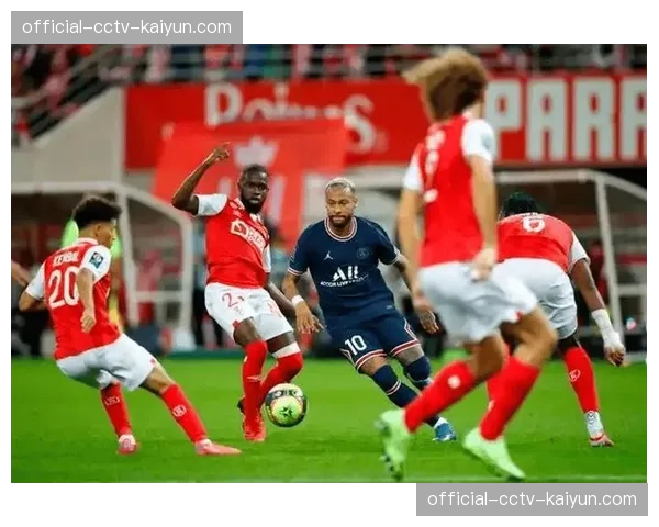 战术观察：四月法甲，三中卫体系球队平均控球率显著上升